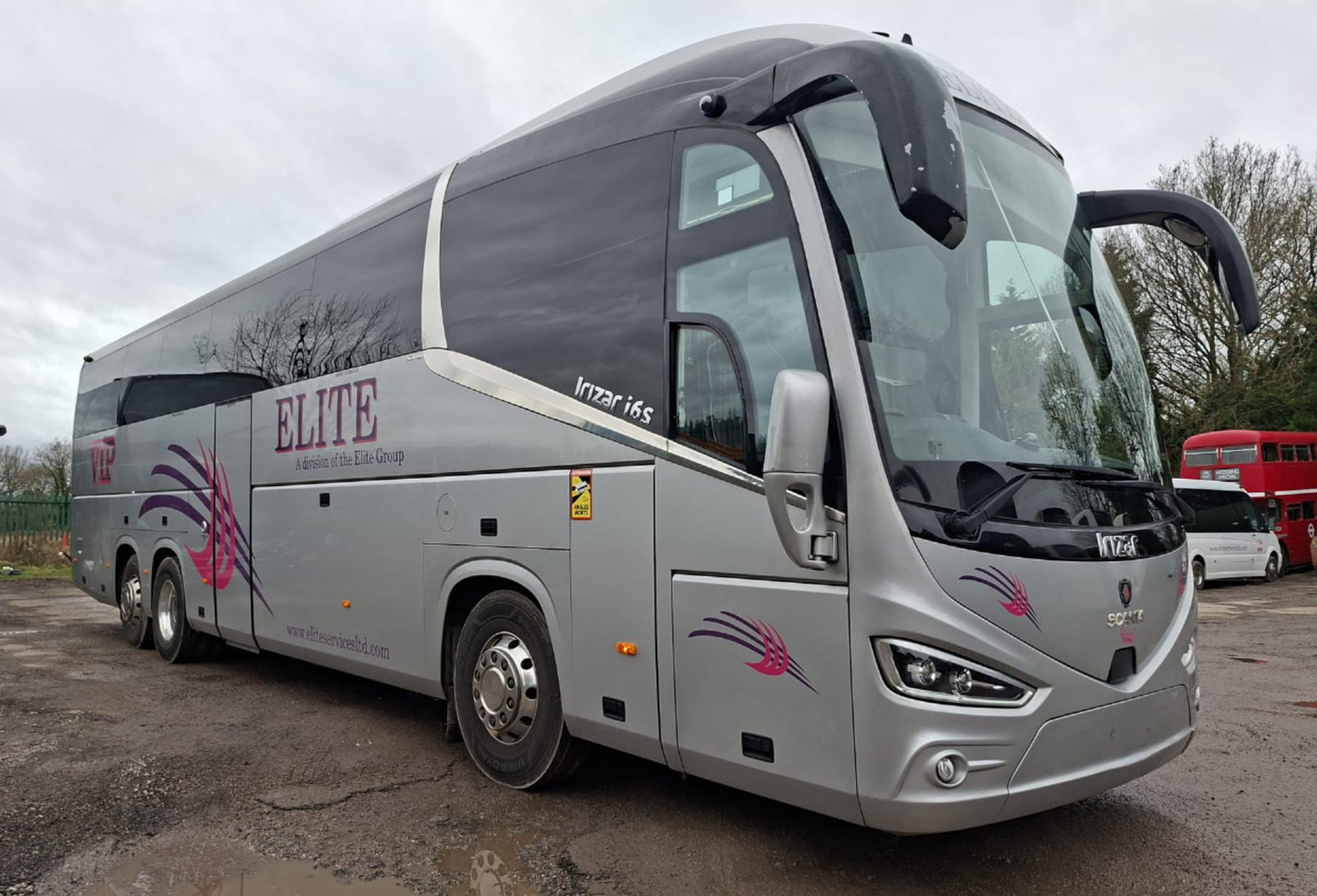Izzy, Scania I6s Irizar: picture 1 of 9